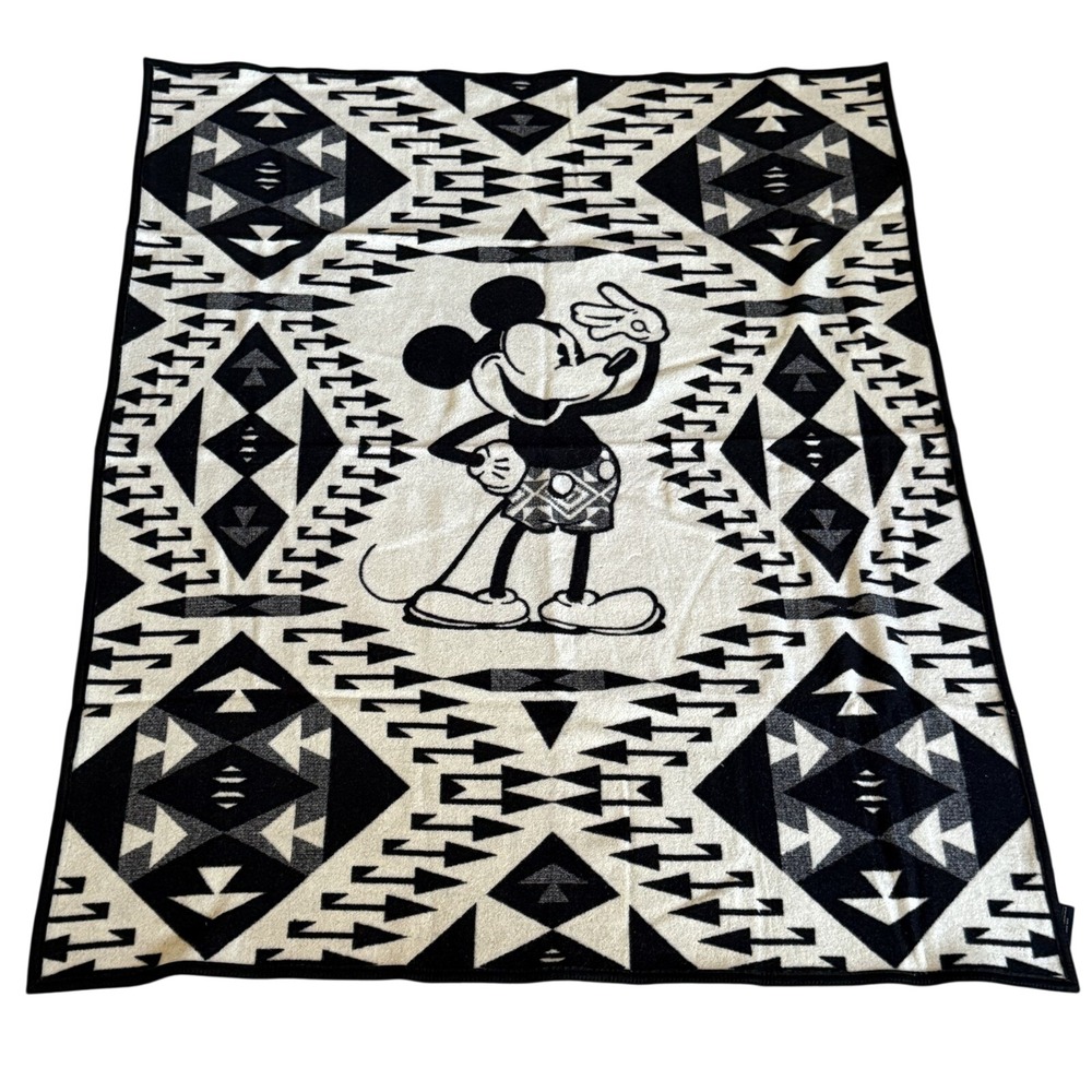 Pendleton Disney Mickey Mouse Limited Edition Wool Blanket 52x64 Black White USA